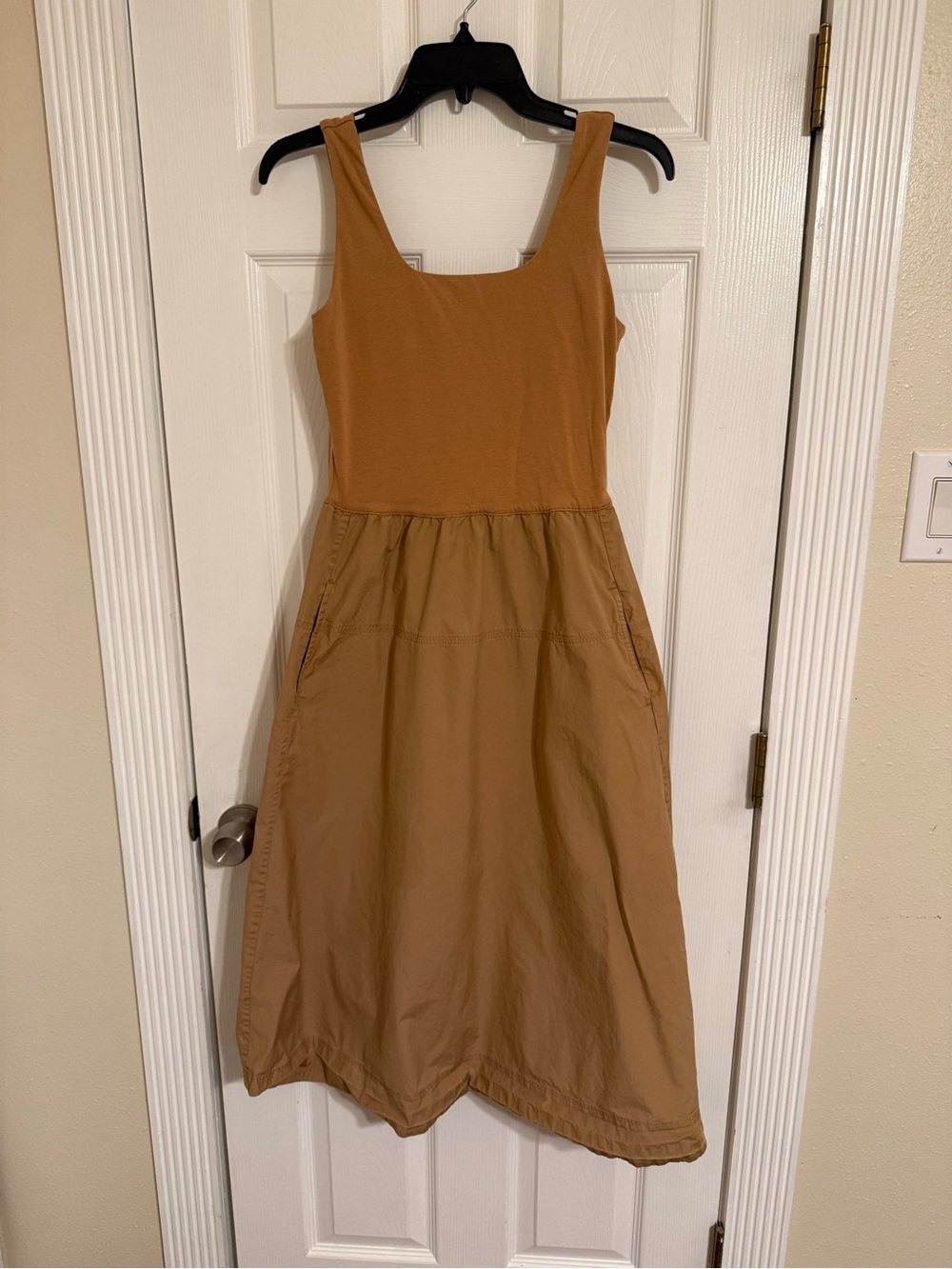 Everlane Two-Tone Sleeveless Midi Dress in Camel and Tan